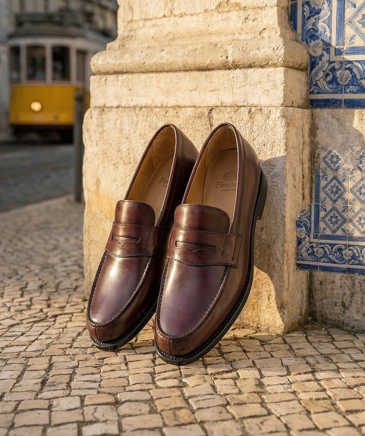 COLLEGE 1986 Burgundy Loafer