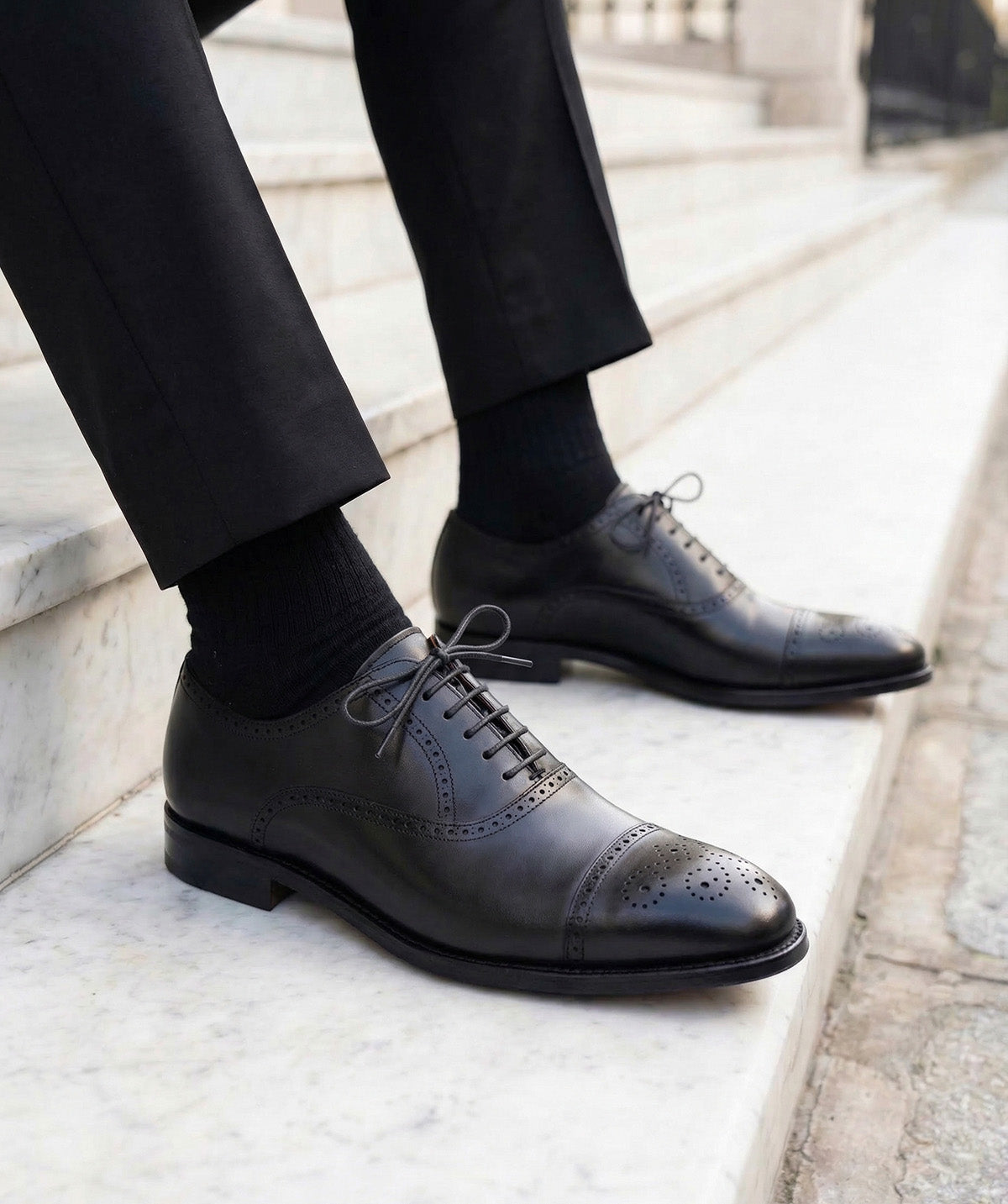 DIPLOMAT Oxford Black