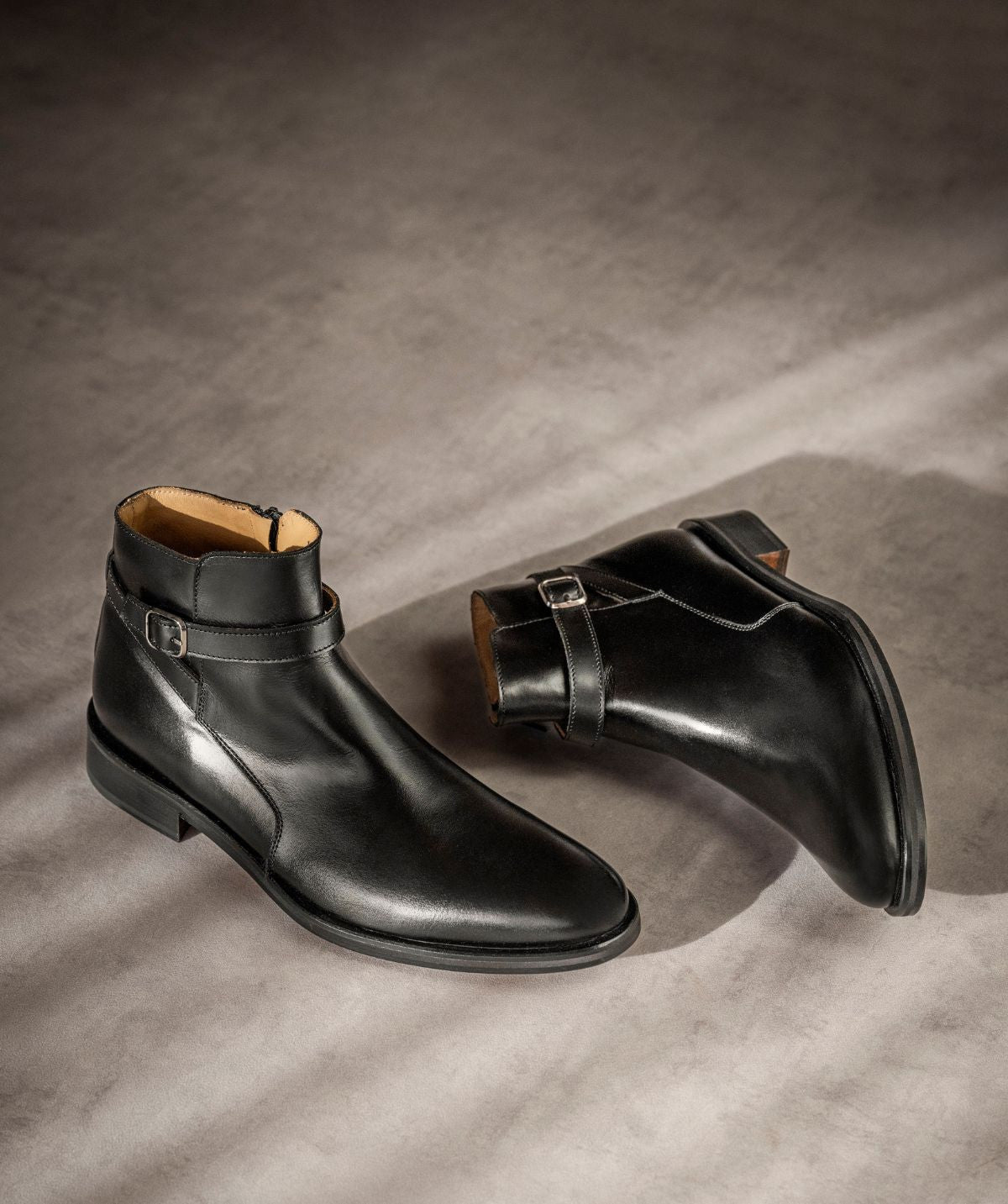 s/files/1/0898/2354/3633/files/bottines-Elthon-cuir-noir.jpg_v_486607216385-2_5f0936d5-e7e1-4260-9780-782693997b38.jpg?v=1745560314