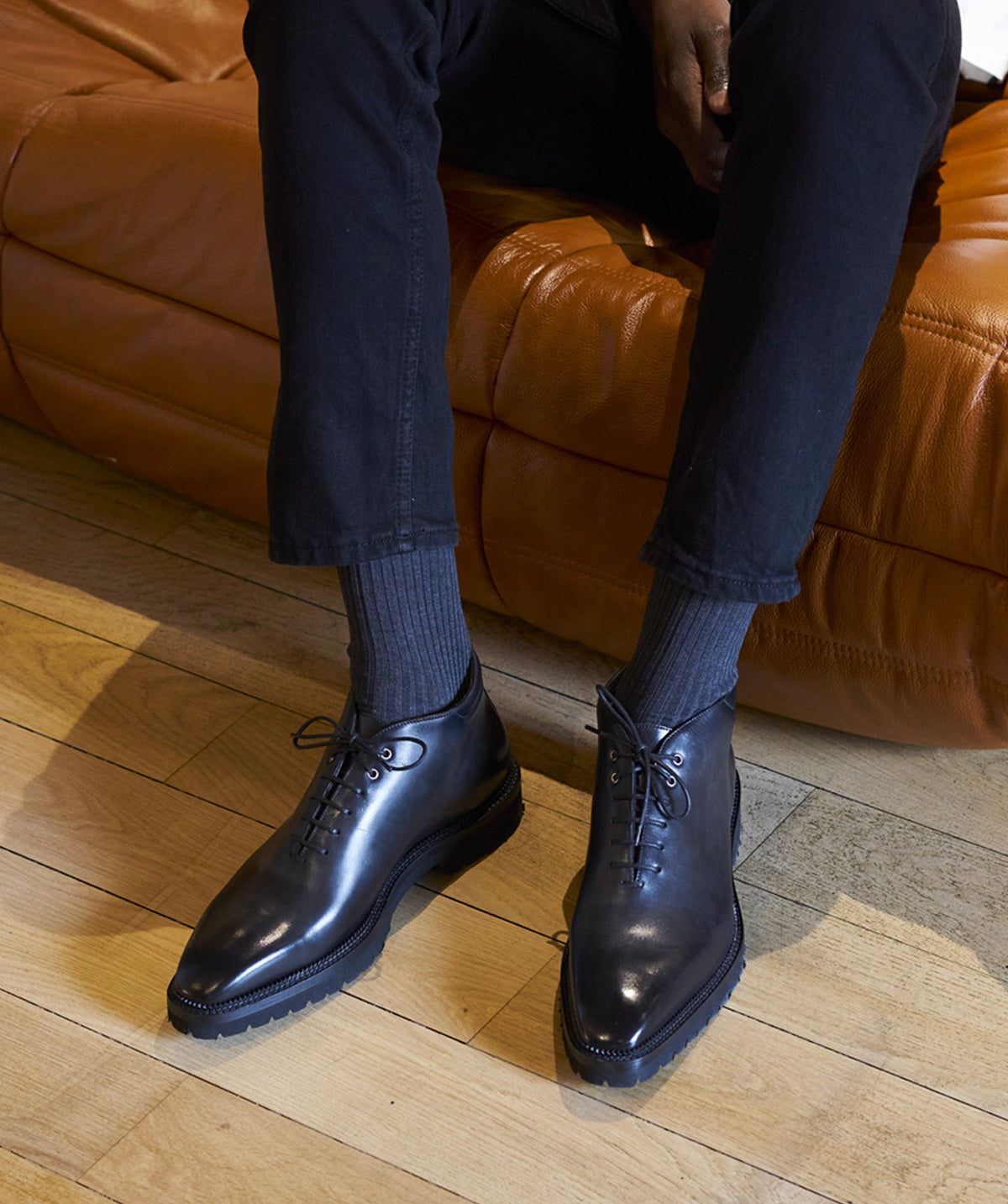 s/files/1/0898/2354/3633/files/bottines-emilio-gris-patine.jpg_v_3850264442369-3_e6df6195-d7d4-48f6-9f46-3f63adc3a982.jpg?v=1745560104
