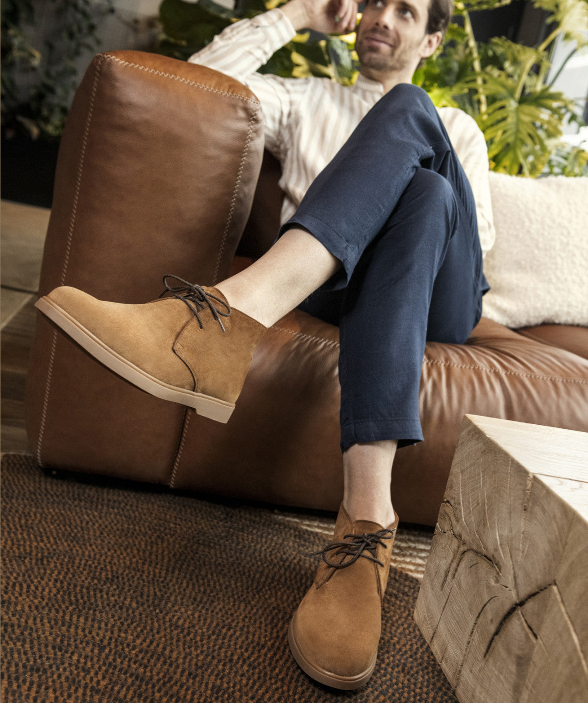 s/files/1/0898/2354/3633/files/bottines-sahara-daim-camel.jpg_v_47186161474584-2_191e755a-0a18-4aff-a2f5-a0a2a0552421.jpg?v=1745546095