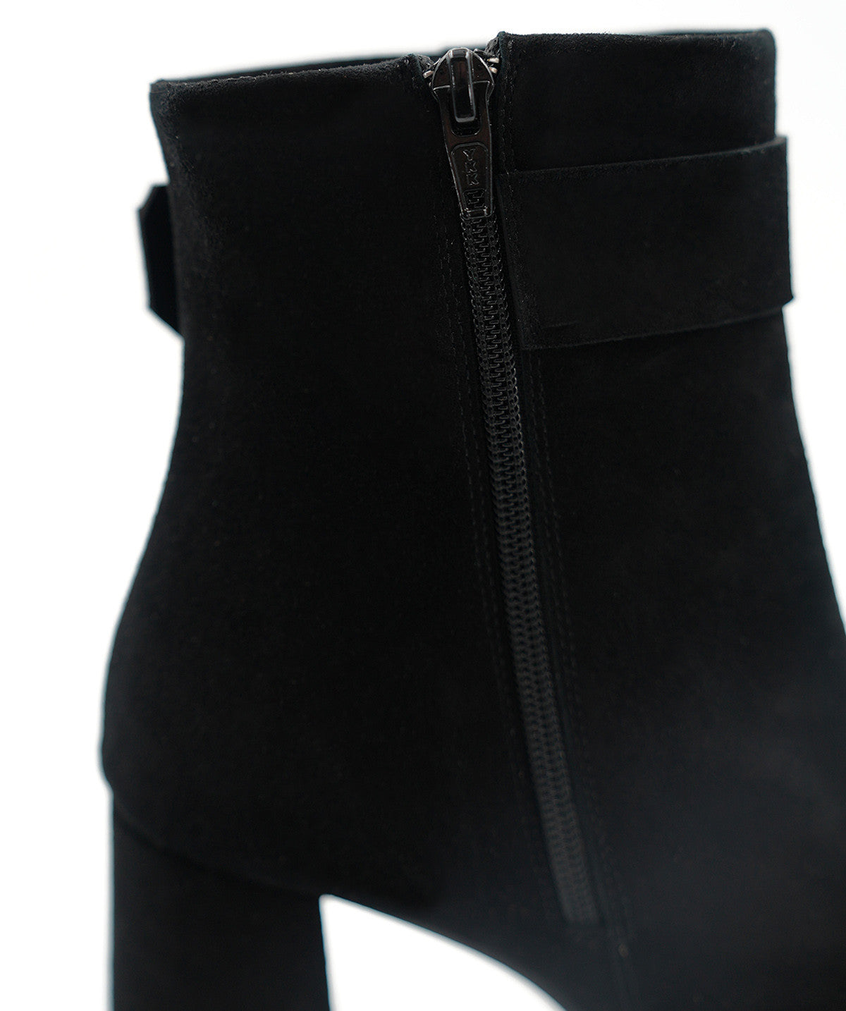 s/files/1/0898/2354/3633/files/bottines-sandra-noir.jpg_v_568527216385-5_4540b5c5-f62f-4b20-a0be-c5b1ee5afaba.jpg?v=1745543640