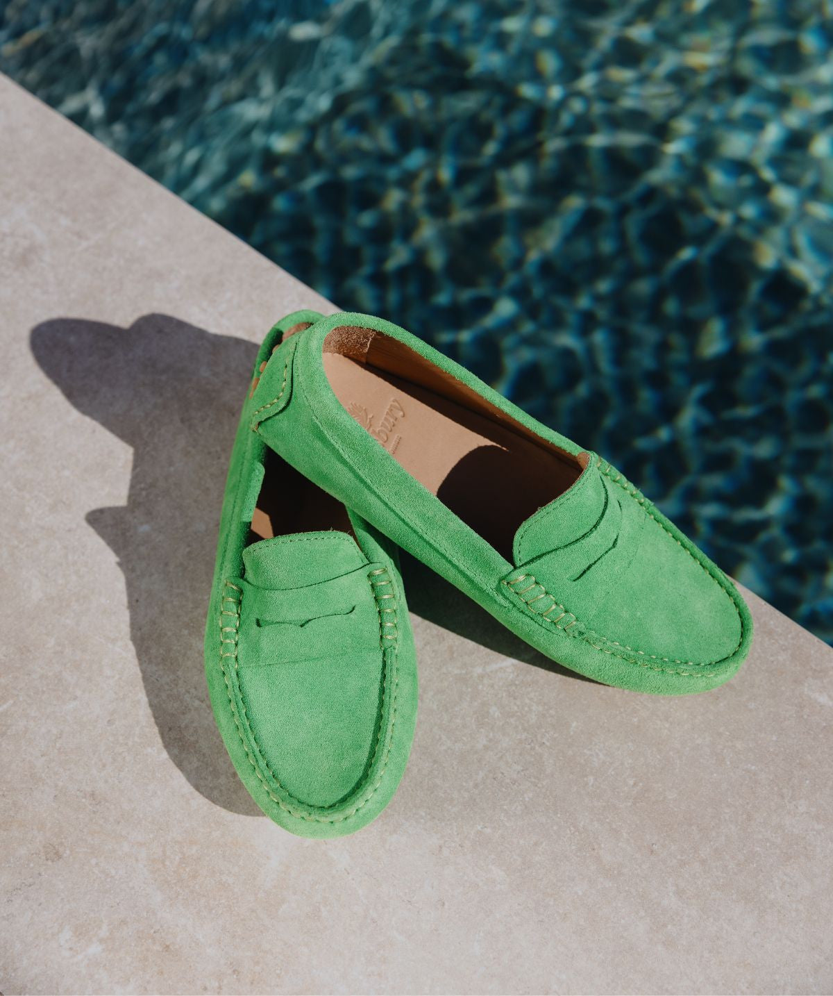 s/files/1/0898/2354/3633/files/mocassins-arlequin-vert-emeraude.jpg_v_66027764325400-2_c35dbeb3-4a8a-4034-af30-2e229de6d4c1.jpg?v=1745540303