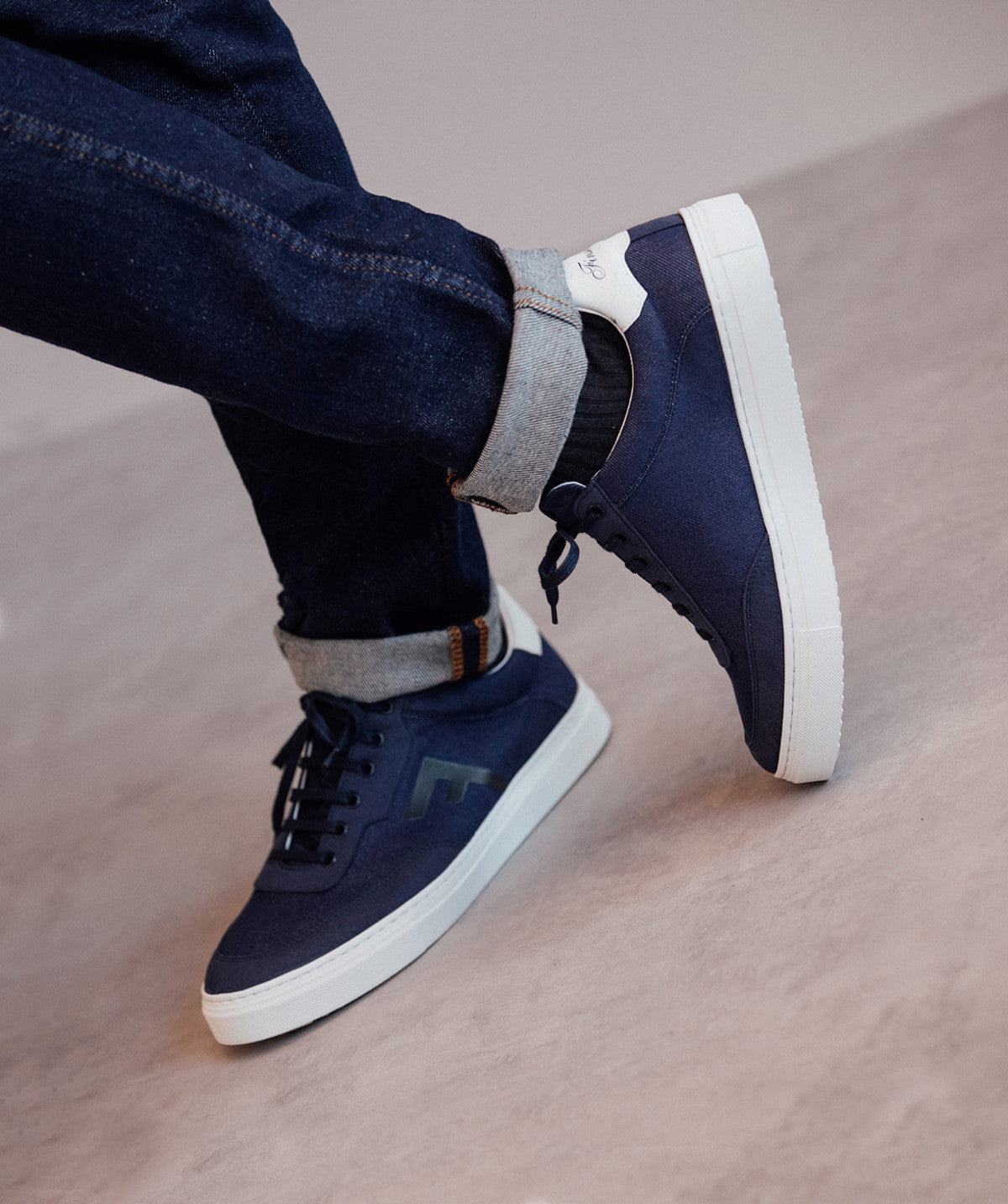 s/files/1/0898/2354/3633/files/sneakers-greenwood-bleu.jpg_v_4128792163841-2_aff2e660-09a0-44cf-9cfd-4acd50222196.jpg?v=1745516920