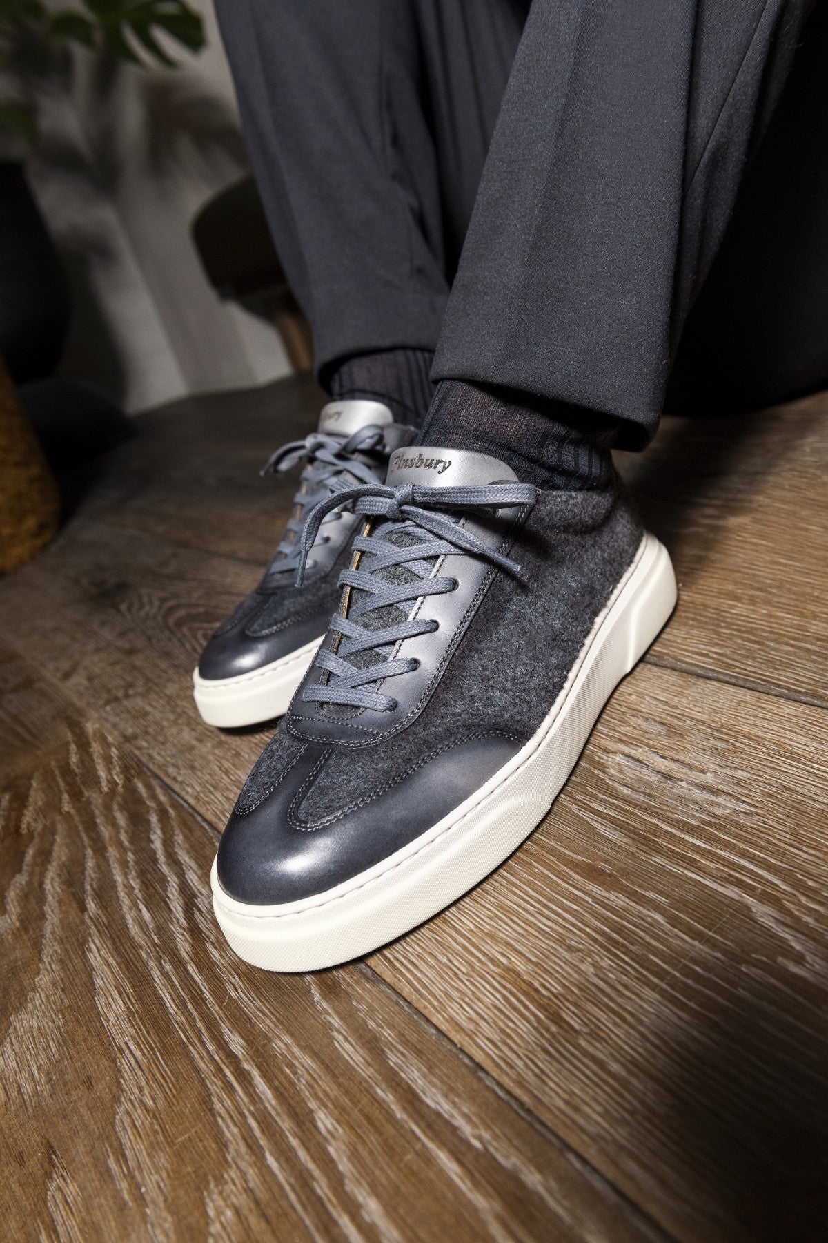 s/files/1/0898/2354/3633/files/sneakers-magnus-gris-chine.jpg_v_4800536901144-8_1747f61c-b767-4b9b-afa2-e107429f6a44.jpg?v=1745553730
