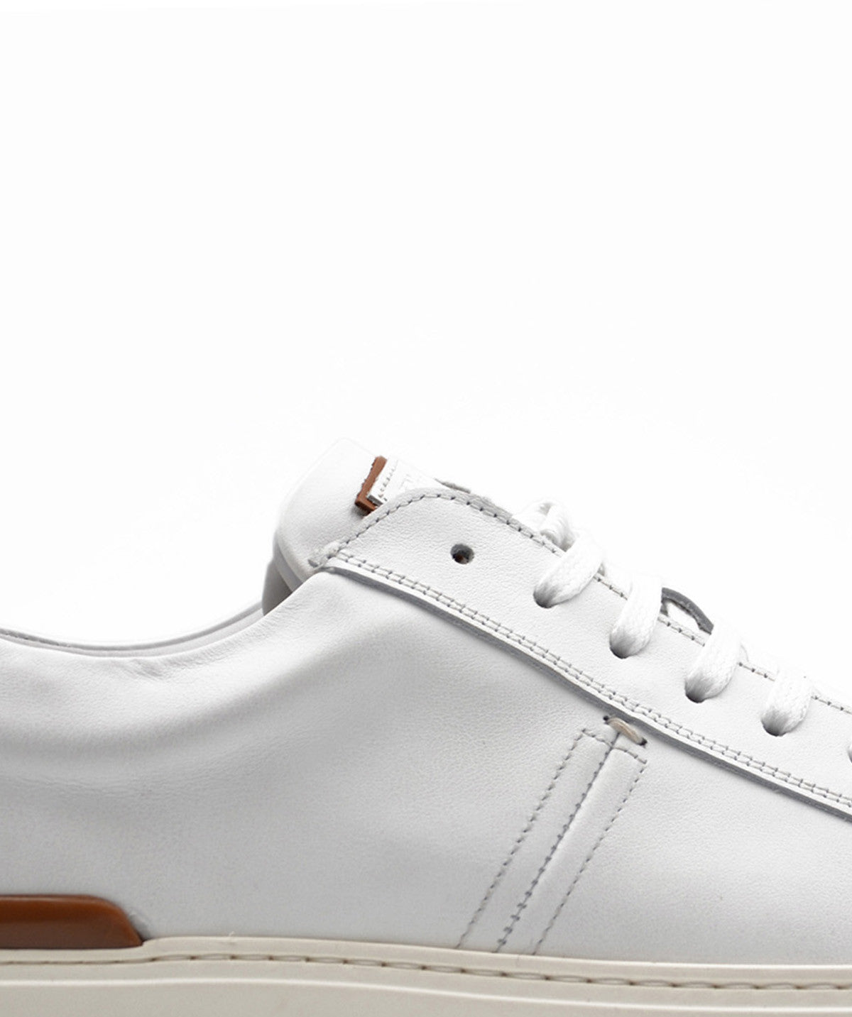 s/files/1/0898/2354/3633/files/sneakers-riva-blanche.jpg_v_168757616386-5_145cc82a-2036-4a6d-83a2-b1a44a8bbad9.jpg?v=1745544372
